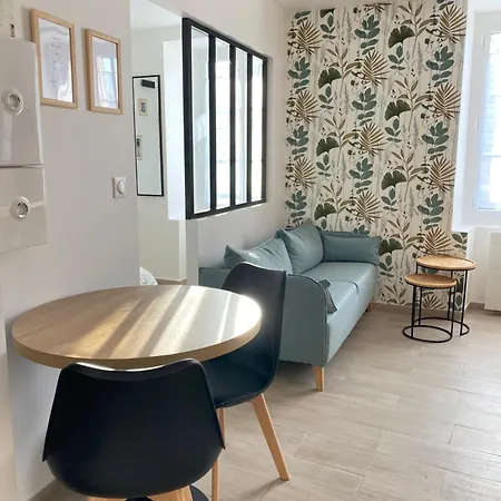 2 Pieces Au Coeur Du Vieux * Massy